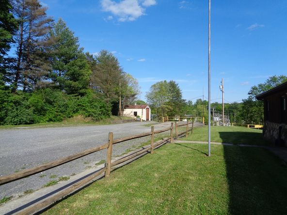 157 Willis Ave, Crab Orchard, WV 25827